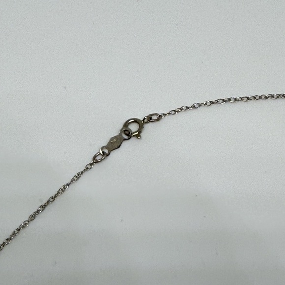 10k White Gold Heart Necklace with Diamonds - Picture 4 of 4
